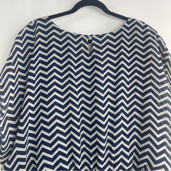 Tacera Chiffon Chevron Dress Size 3X - Picture 5 of 6